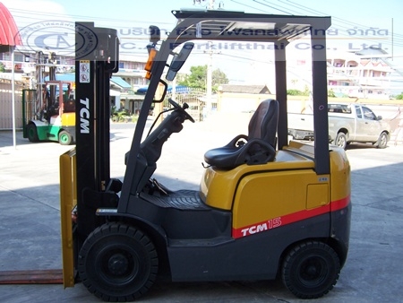 ขายรถ โฟล์คลิฟท์ TCM รุ่น FHD15T3