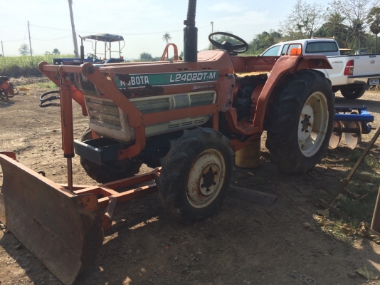 ขายครับ KUBOTA L2402DT-M เครื่องดี เกียร์ดี พวงมาลัยเพาเวอร์ ครับ