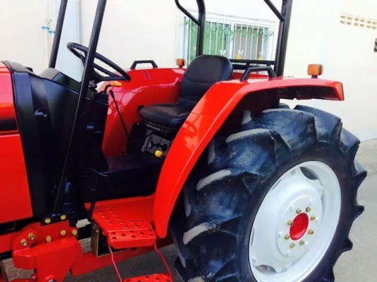 จัดโปรส่งท้ายปี 1 คันเท่านั้น..ยันร์ม่า EF 453 T 4WD  ใบมีดดันหน้า