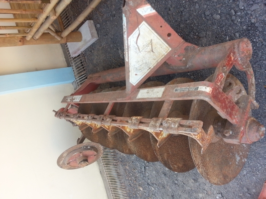 จัดโปรส่งท้ายปี 1 คันเท่านั้น..ยันร์ม่า EF 453 T 4WD  ใบมีดดันหน้า