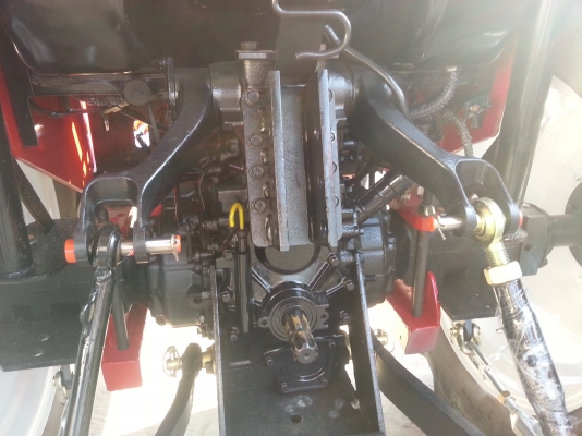 จัดโปรส่งท้ายปี 1 คันเท่านั้น..ยันร์ม่า EF 453 T 4WD  ใบมีดดันหน้า