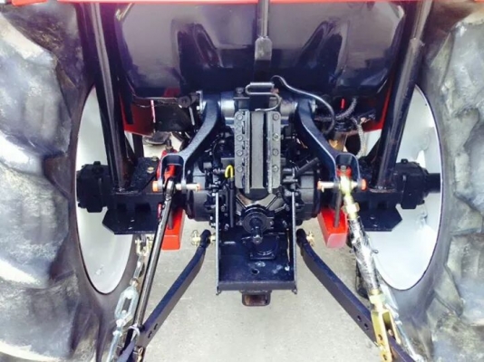 จัดโปรส่งท้ายปี 1 คันเท่านั้น..ยันร์ม่า EF 453 T 4WD  ใบมีดดันหน้า