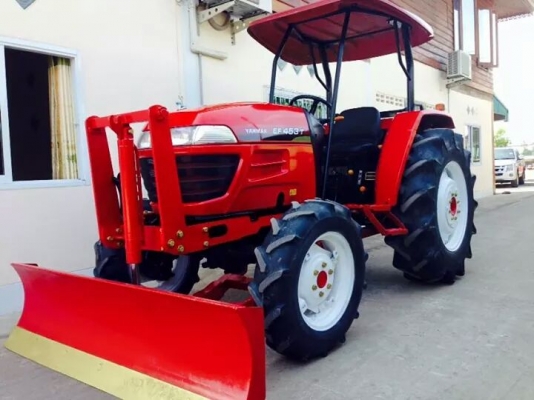 จัดโปรส่งท้ายปี 1 คันเท่านั้น..ยันร์ม่า EF 453 T 4WD  ใบมีดดันหน้า