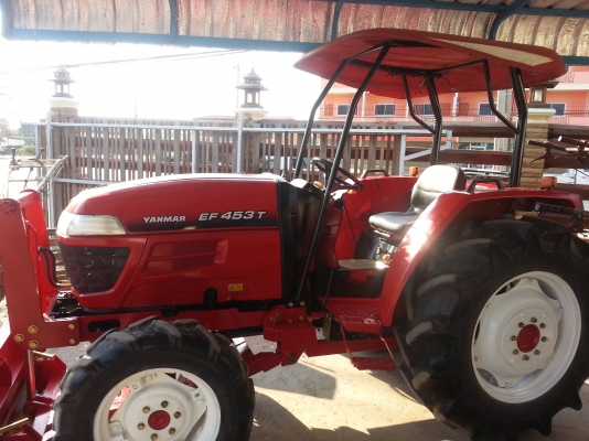 จัดโปรส่งท้ายปี 1 คันเท่านั้น..ยันร์ม่า EF 453 T 4WD  ใบมีดดันหน้า