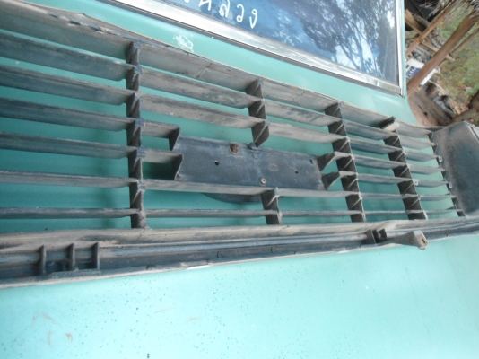 ขาย กระจังหน้า  ford-courier ฟอร์ด คูเรียร์