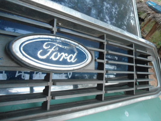 ขาย กระจังหน้า  ford-courier ฟอร์ด คูเรียร์