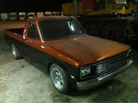 ขาย กระจังหน้า  ford-courier ฟอร์ด คูเรียร์