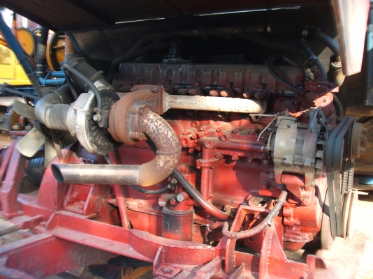 ขายรถเกี่ยวข้าว พรกินรี อุ้ม 2 ตัน เครื่องยนต์ HINO HO7D 195 แรงม้า ปั้มไดกิ้นส์เบอร์ 22 สภาพดีพร้อมใช้งาน