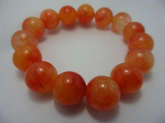 ข้อมือหินสี