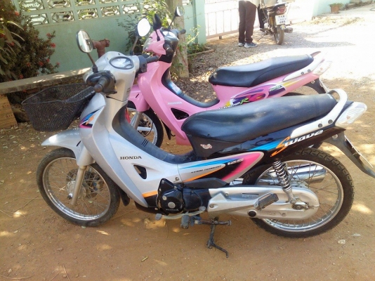 เวฟ125ปี46กับปี49 ราคายกคู่