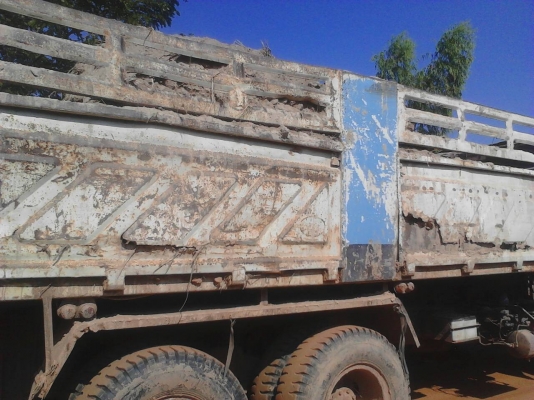 ขายด่วนรถสิบล้อหลงTDชีเลื่อน1850ดั้มสามมิตรเครือง195แรง