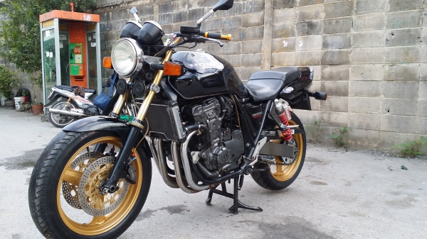 ขายcb1000 big1 ปี99 อินวอย สรรพสามิตร 74500