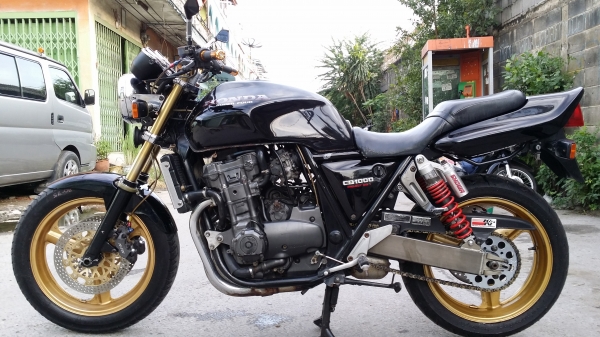 ขายcb1000 big1 ปี99 อินวอย สรรพสามิตร 74500