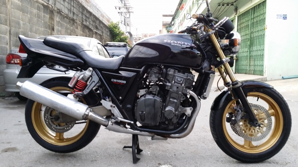 ขายcb1000 big1 ปี99 อินวอย สรรพสามิตร 74500