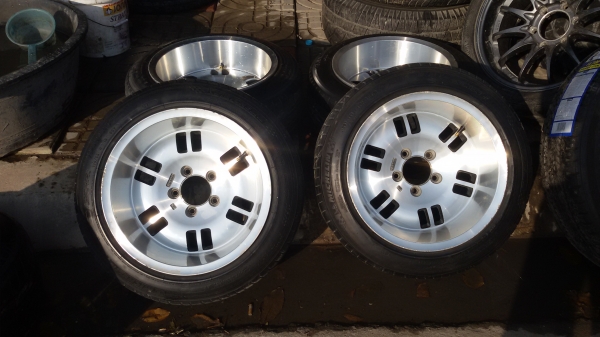 ขายล้อขอบ15 5รู114พร้อมยางชุดละ9000