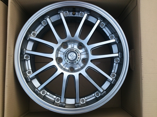 ขายแม็กแต่งขอบ17 5ร114 กว้าง7.5 ออฟ+42 หน้าตื้นหลังลึก สวยๆจำนวน 4 วง