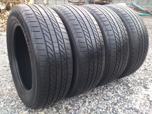 ขายยางมิชลิน 215/60R16 ยางสัปดาห์ที่09ปี13 ดอกยางสวยๆ จำนวน 1 ชุด