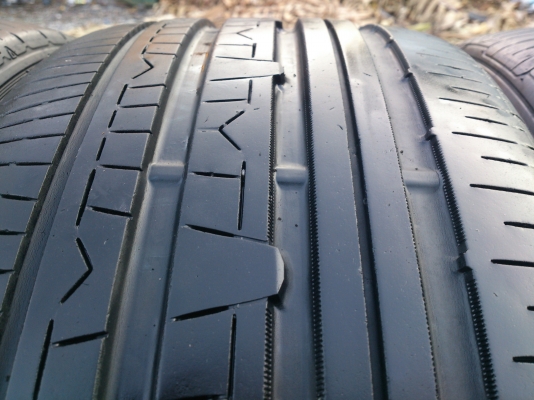 ขายยาง NITTO. 215/45R17  MADE IN JAPAN ยางสัปดาห์ที่22ปี12 ดอกยางเต็มนิ่มลึกเท่ากัน (ไม่มีปะ) สวยๆ จำนวน 1 ชุด