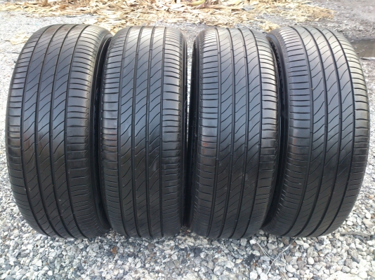 ขายยาง มิชลิน 215/60R17 ยางสัปดาห์ที่31ปี13 ดอกยางเต็มนิ่มลึกเท่ากันไม่แตกลายไม่ร้าวไม่กินข้าง(ไม่มีปะ) สวยๆ จำนวน 1 ชุด