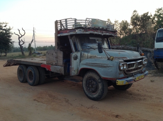 ขายด่วน 10 ล้อเทรนเลอร์หัวยาว 2 เพลา  เครื่อง 6BB 145 แรง สโลเกียร์กลาง พวงมาลัยพาเวอร์ เอกสารเล่มทะเบียนพร้อมโอน สภาพพร้อมใช้งาน