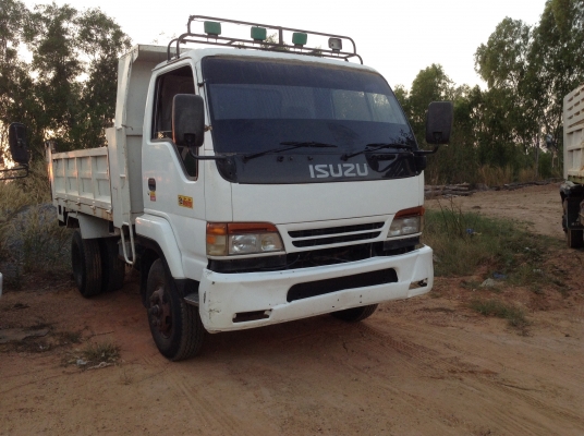 ขายด่วน 6 ล้อดั้ม ISUZU NRR33C1 เครื่อง 6HH1 200 แรง  เครื่องดี คัชซีสวย พาเวอร์ ทริฟฟี่ เล่มทะเบียนพร้อมโอน
