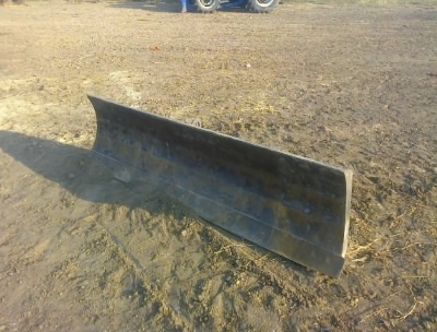 ขายใบดันหน้ารถไถFord  7ฟุต  ใบดันอย่างเดียวเหมาะสำหรับรถไถเพลาเดียว สภาพสวยสนใจ0810076640