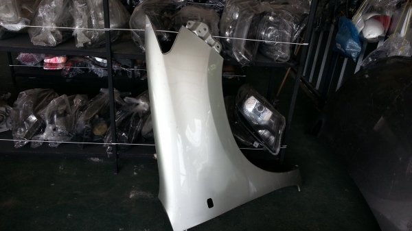 แก้มบังโคลนหน้าขวา วีโก้แช้มป์ ของแท้มือสองงานเคาะซ่อม