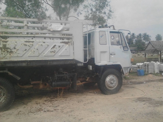 รถอีซูซุ 10 ล้อดั้ม FVZ 195 แรงม้า. ปี 38 สนใจติดต่อ 081 - 6079515