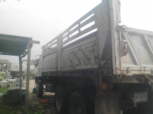 รถอีซูซุ 10 ล้อดั้ม FVZ 195 แรงม้า. ปี 38 สนใจติดต่อ 081 - 6079515