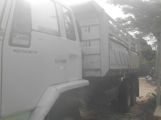รถอีซูซุ 10 ล้อดั้ม FVZ 195 แรงม้า. ปี 38 สนใจติดต่อ 081 - 6079515