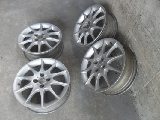 ล้อแม็ก 16นิ้ว 4รู100 โตโยต้า สวยๆ 4 วง ราคา 5000 บาท