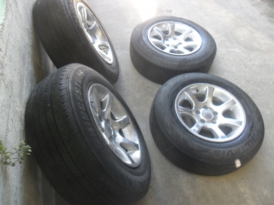 โปรแร๊ง ล้อแม็ก 15นิ้ว 5รู114 พร้อมยาง สวยๆ 4 ล้อ ราคา 5900 บาท