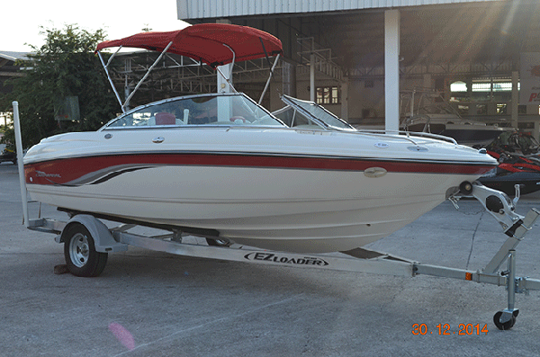 Chaparral 196 5.0L 2003 (19.6 feet) 235 hp