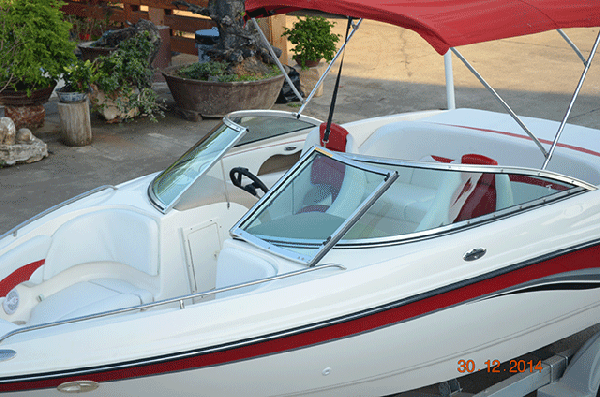 Chaparral 196 5.0L 2003 (19.6 feet) 235 hp