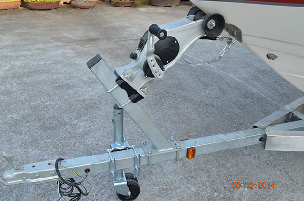 Chaparral 196 5.0L 2003 (19.6 feet) 235 hp