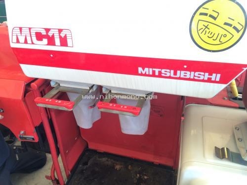รถเกี่ยวข้าวนั่งขับ     MITSUBISHI    MC11  รหัสสินค้า : 14002192  หรือเพิ่มเติมไดที่ www.nihonmono.com