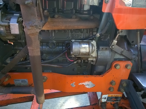 ขายรถไถ M5000SU พร้อมใบดันหน้า