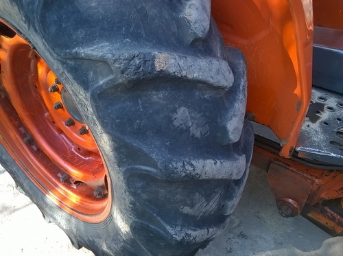 ขายรถไถ M5000SU พร้อมใบดันหน้า