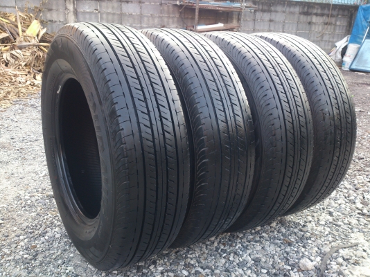 ขายยาง บริดสโตน ดูราวิส215/70R16 ยางสัปดาห์ที่37ปี11 ดอกยางเต็มนิ่มลึกเท่ากันไม่แตกลายไม่ร้าวไม่กินข้างใช้งานน้อยมาก(ไม่มีปะ) จำนวน 1 ชุด
