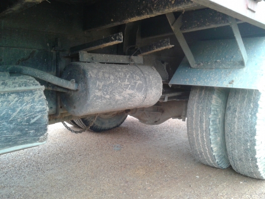 ขายรถบรรทุก6ล้อดั้ม