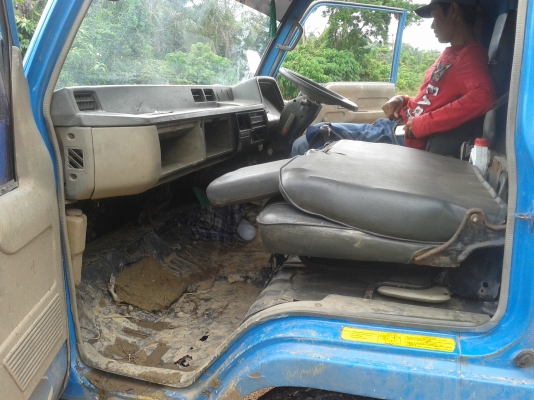 ขายรถบรรทุก6ล้อดั้ม