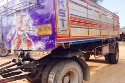 ขายด่วน ลูกพ่วงดั๊มพ์มิเนียม 2 คานความยาว 6.20 เมตรของอู่รวมชัย พร้อมใช้งานได้เลยนะครับ ช่วงล่างแน่น ยางสภาพดี 70\% พร้อมบรรทุกพร้อมใช้งานได้เลย เอกสารเล่มทะเบียนชุดโอนครบพร้อม ราคาต่อรองได้ครับ ขายด่วน ลูกพ่วงดั๊มพ์มิเนียม 2 คานความยาว 6.20 เมตรของอู่รวมชัย พร้อมใช้งานได้เลยนะครับ ช่วงล่างแน่น ยางสภาพดี 70\% พร้อมบรรทุกพร้อมใช้งานได้เลย เอกสารเล่มทะเบียนชุดโอนครบพร้อม ราคาต่อรองได้ครับ