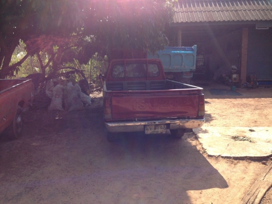 ISUZU KB รถเก่าคลาสสิค ใครหาอยู่เชิญทางนี้ครับ สวยจัด ภาษี57 ISUZU KB รถเก่าคลาสสิค ใครหาอยู่เชิญทางนี้ครับ สวยจัด ภาษี57