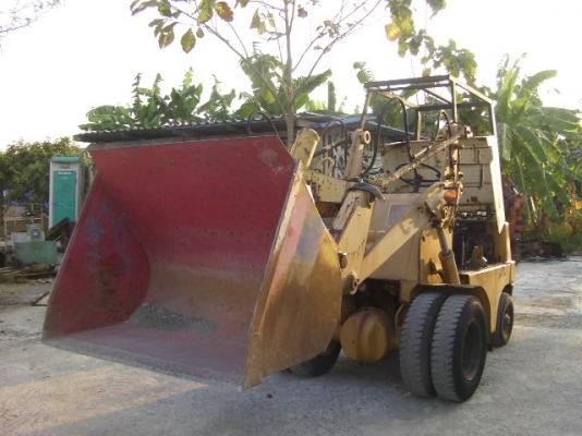 ตอนรับปีใหม่ ขาย รถตักโคมัสซุ เก่านอกสภาพพร้อมใช้ รุ่น SG10 เครื่องเบนซิน ราคา 135,000[km