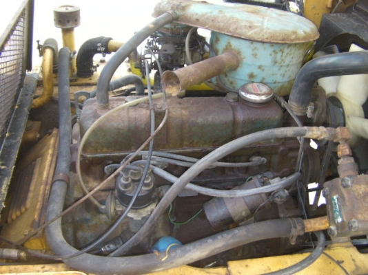 ตอนรับปีใหม่ ขาย รถตักโคมัสซุ เก่านอกสภาพพร้อมใช้ รุ่น SG10 เครื่องเบนซิน ราคา 135,000[km