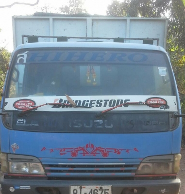 หกล้อ ISUZU NPR130โบว์ รถห้างปี48 รถบรรทุกหมูค็อกเลส2ชั้นท้ายรีปไฮโรลิกค์ สภาพดีพร้อมใช้งาน ทะเบึยนพร้อมโอน