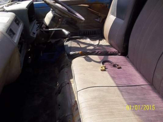 ขาย 185000  บาท 6  ล้อพร้อมเครน 2ตันมีทะเบียนพร้อมโอน