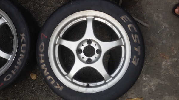 ล้อแมก3800แถมยางครับ