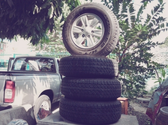 ล้อแม็กพร้อมยางอีซูซุออนิวHI-LANDERปี2012