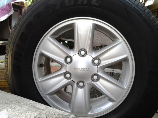 ล้อแม็กพร้อมยางอีซูซุออนิวHI-LANDERปี2012